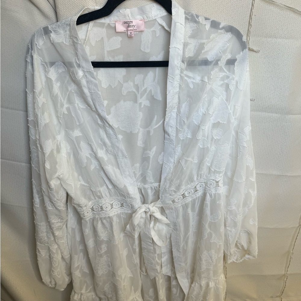 Medium Dizzy Lizzy white see through beach cover up